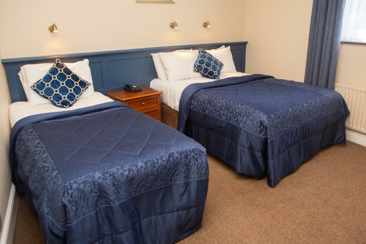 Leens Hotel Абифийл Екстериор снимка